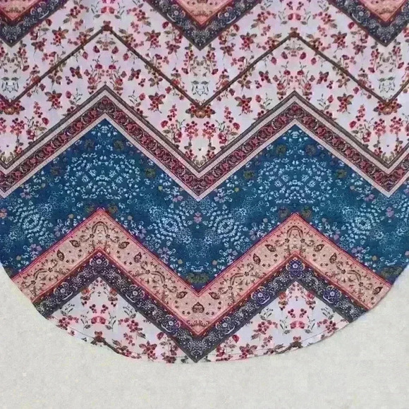 REWIND Patchwork Quilt Handkerchief Short Sleeve Lightweight Top Women XS - Picture 4 of 8